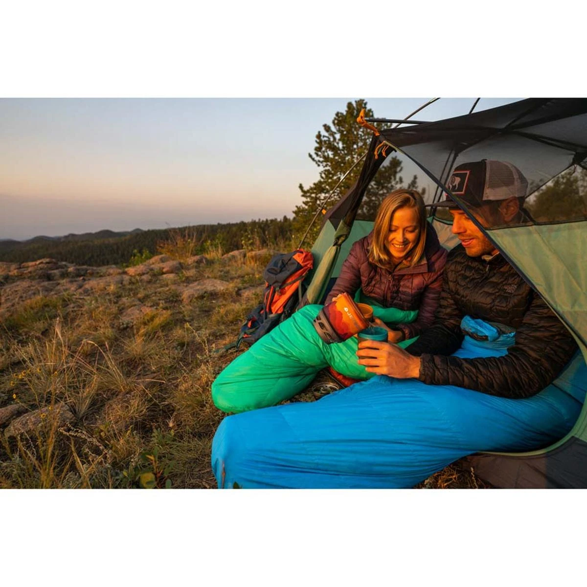 Kelty Cosmic Ultra 20 Deg 800 DriDown Sleeping Bag, Regular Size, Right-Hand 7 Kelty Cosmic Ultra 20 Deg 800 DriDown Sleeping Bag, Regular Size, Right-Hand - Image 5